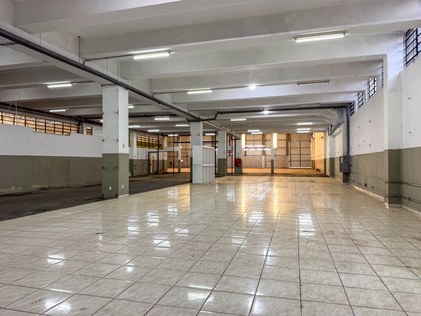 Salão-loja para locação no bairro Paulista de Londrina - Foto 36