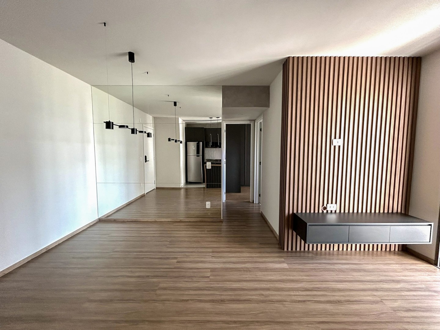 Apartamento para venda no Aurora em Londrina com 51m² por R$ 530.000