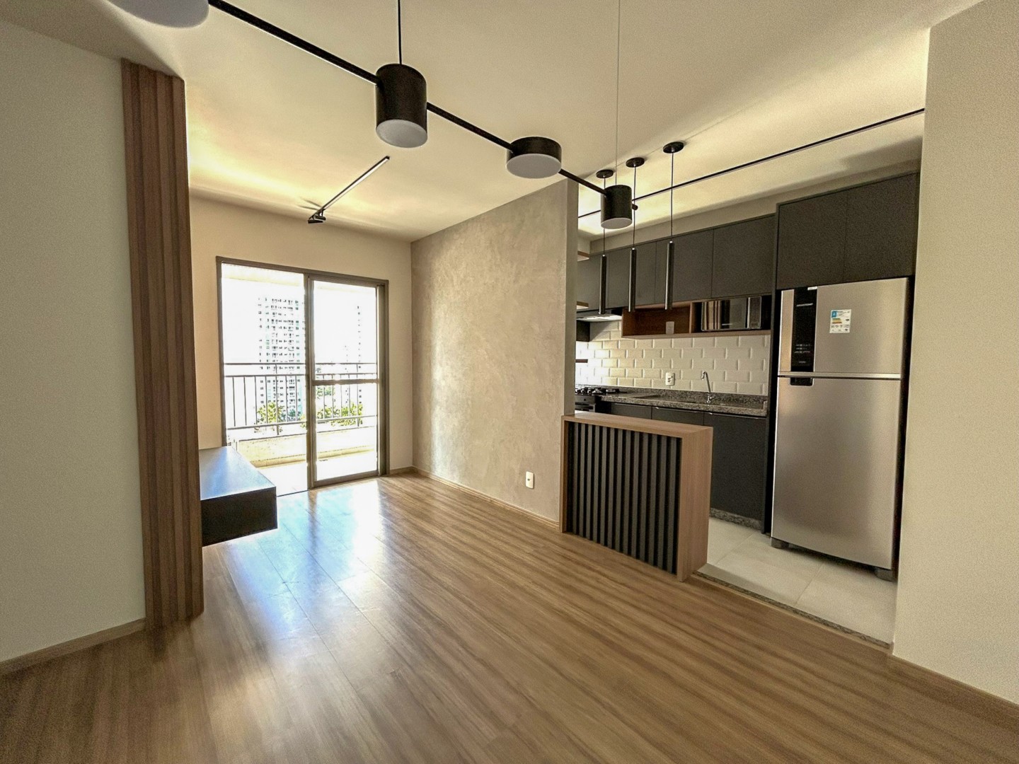 Apartamento para venda no Aurora em Londrina com 51m² por R$ 530.000