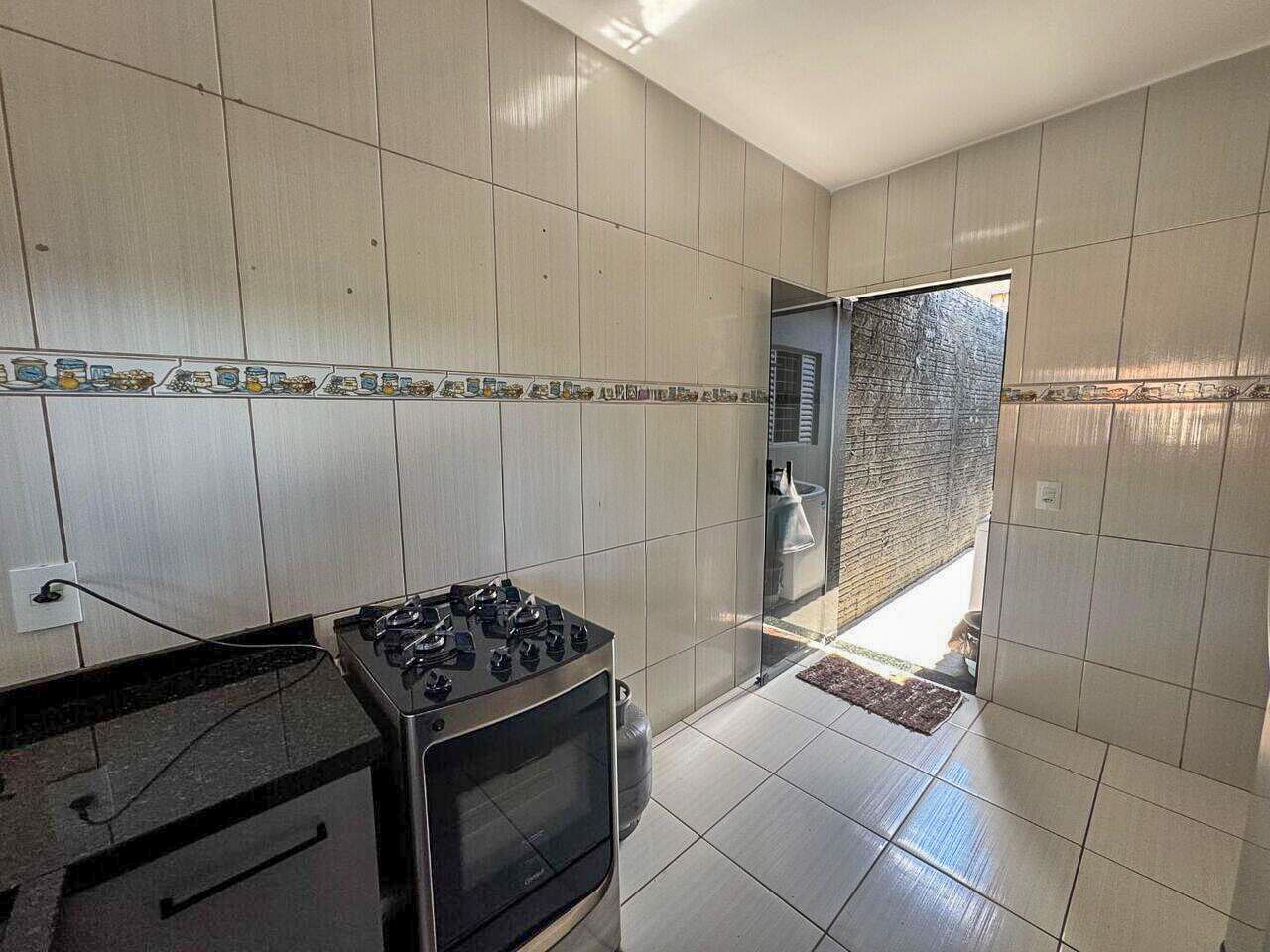 Casa Residencial para venda no bairro Jardim Arapongas de Londrina - Foto 14
