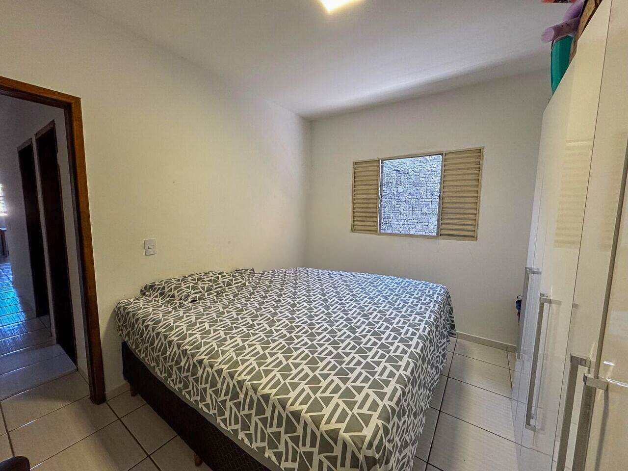 Casa Residencial para venda no bairro Jardim Arapongas de Londrina - Foto 6