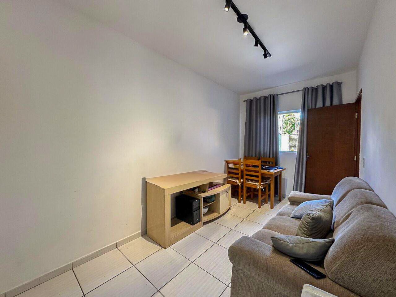 Casa Residencial para venda no bairro Jardim Arapongas de Londrina - Foto 4