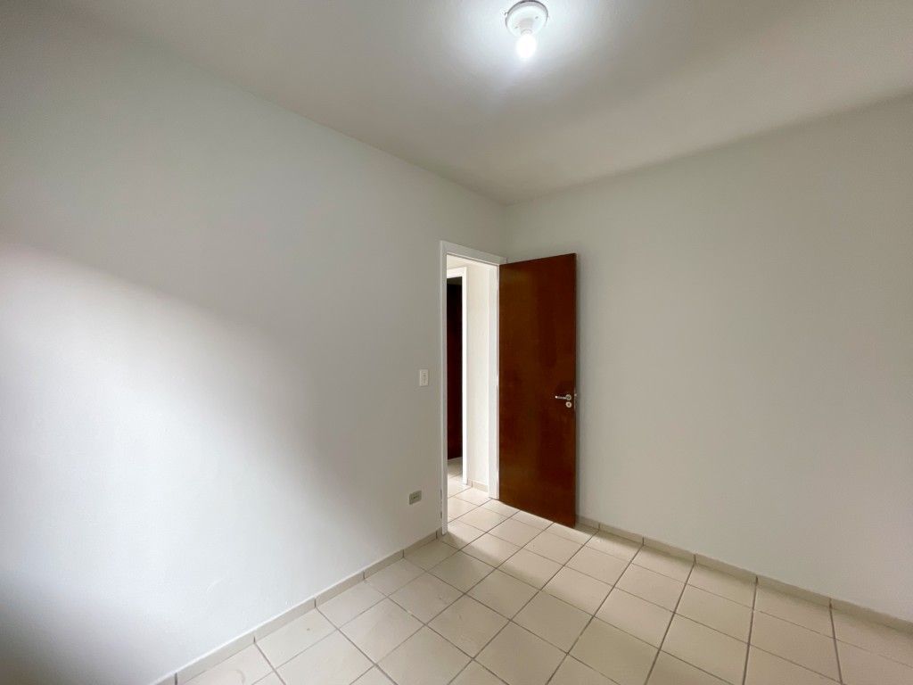 Casa Residencial para venda no bairro Jardim Sao Vicente Palotti de Londrina - Foto 6