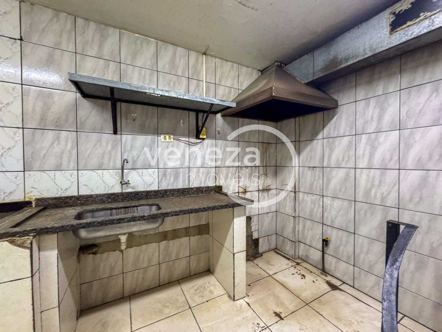Salão-loja para venda no bairro Centro de Londrina - Foto 12