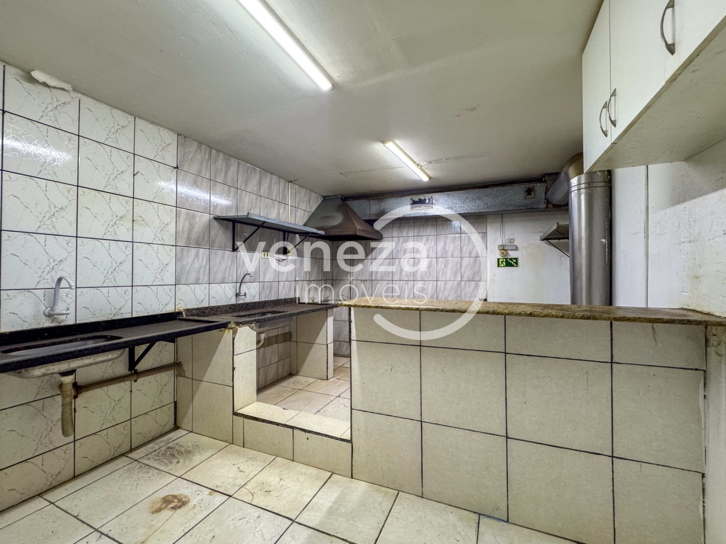 Salão-loja para venda no bairro Centro de Londrina - Foto 10