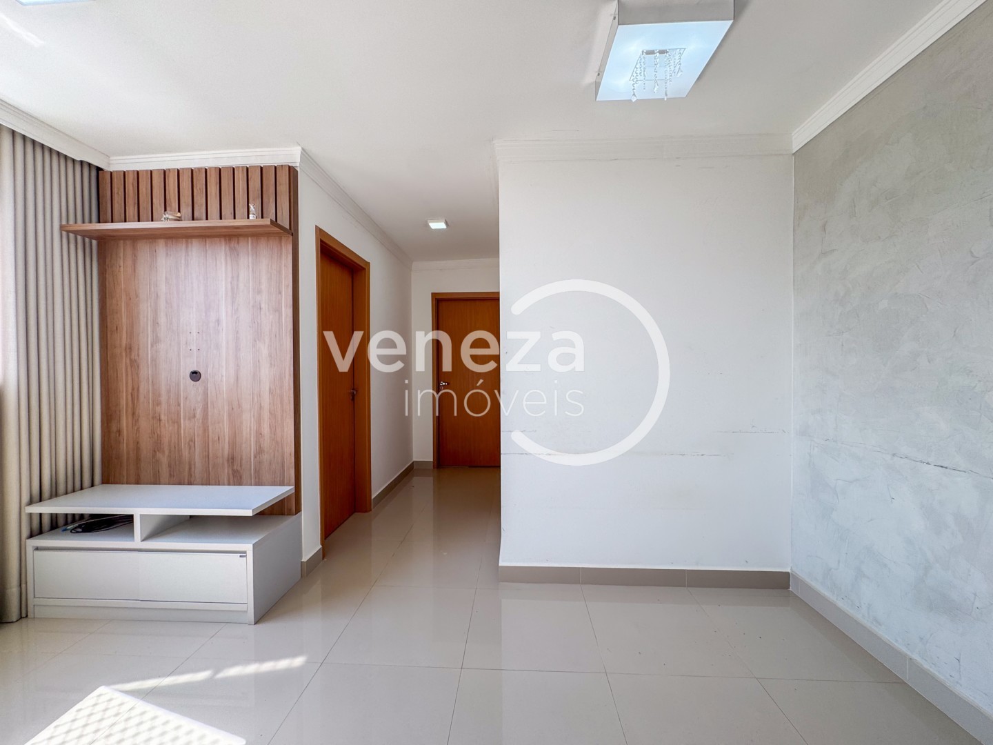 Apartamento para locacao no Farid Libos em Londrina com 81,77m² por R$ 1.300