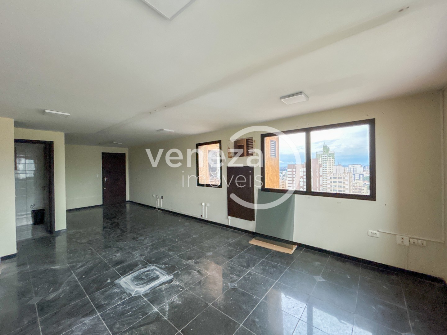 Sala para locação no bairro Centro de Londrina - Foto 11