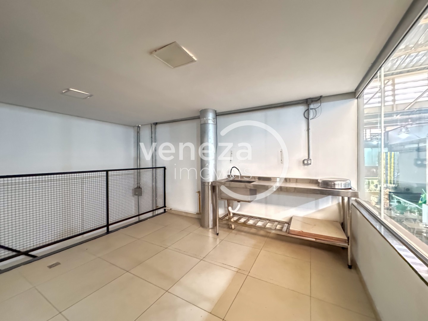 Salão-loja para venda no bairro Jardim Sao Jorge de Londrina - Foto 16