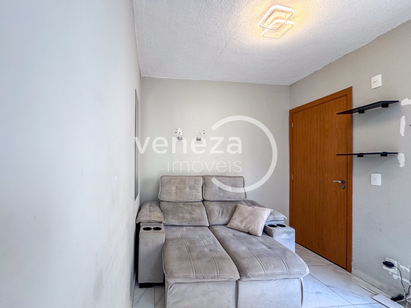 Apartamento para locacao no Acquaville em Londrina com 60m² por R$ 1.800