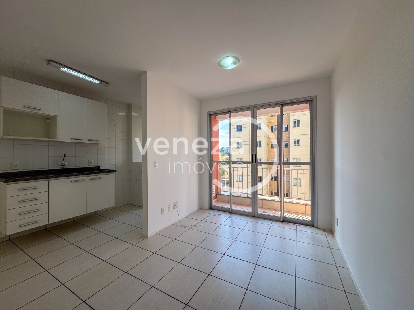 Apartamento para locacao no Terra Bonita em Londrina com 86,38m² por R$ 1.900