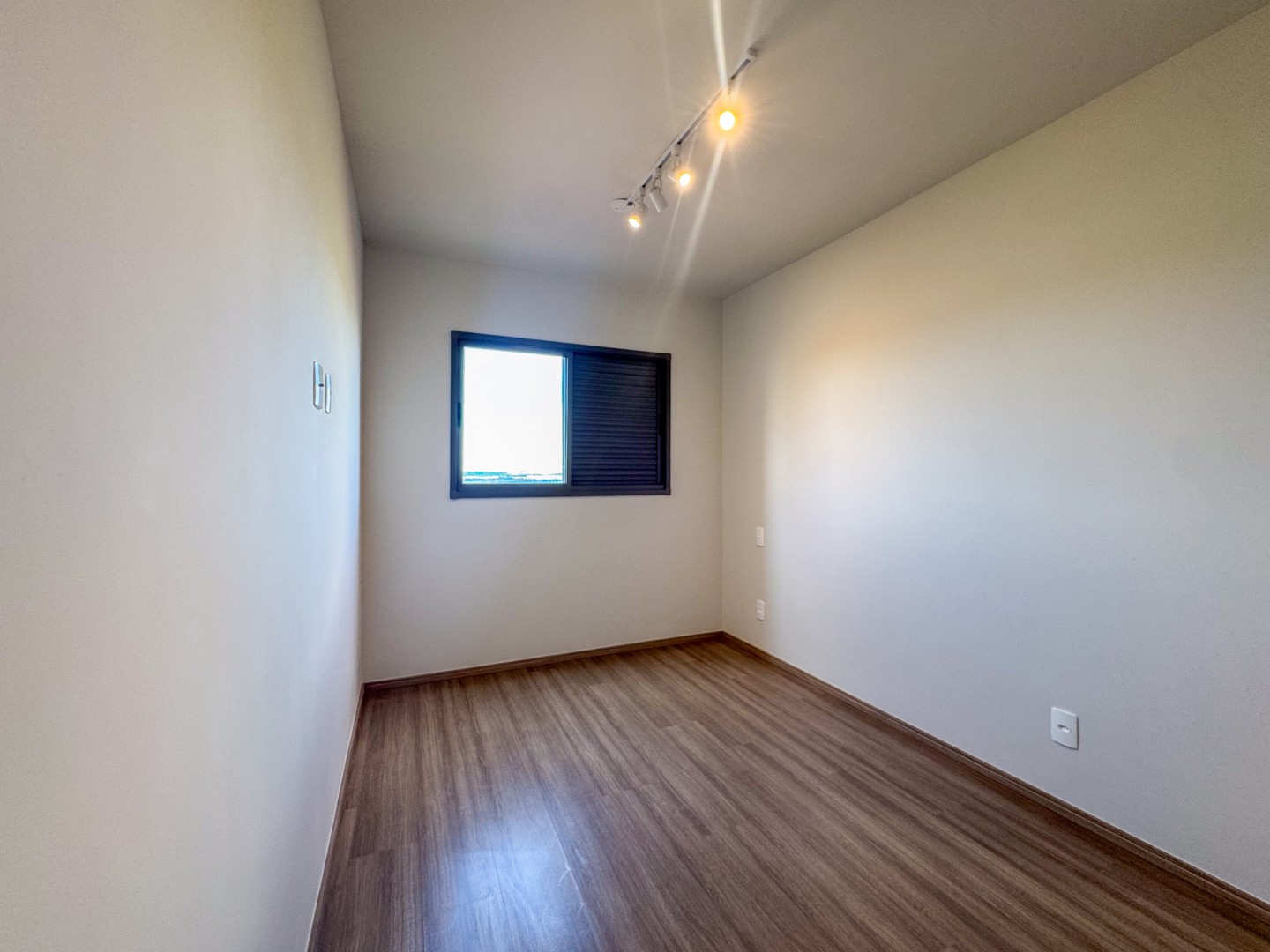 Apartamento para locação no bairro Aurora de Londrina - Foto 15