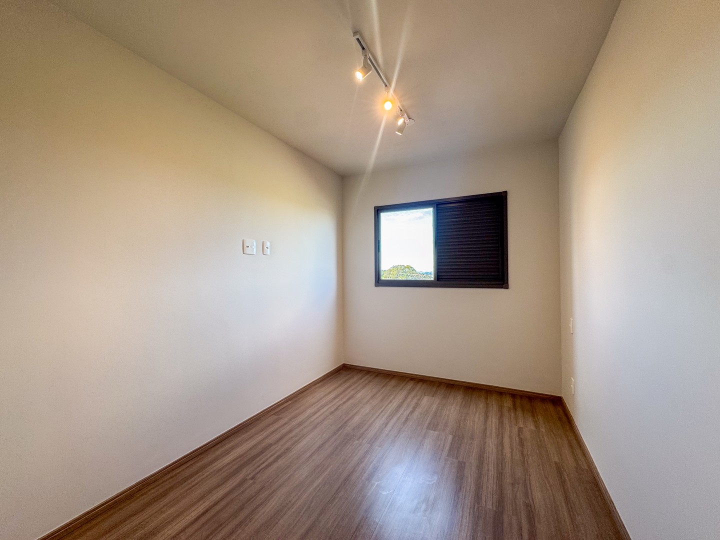 Apartamento para locação no bairro Aurora de Londrina - Foto 16