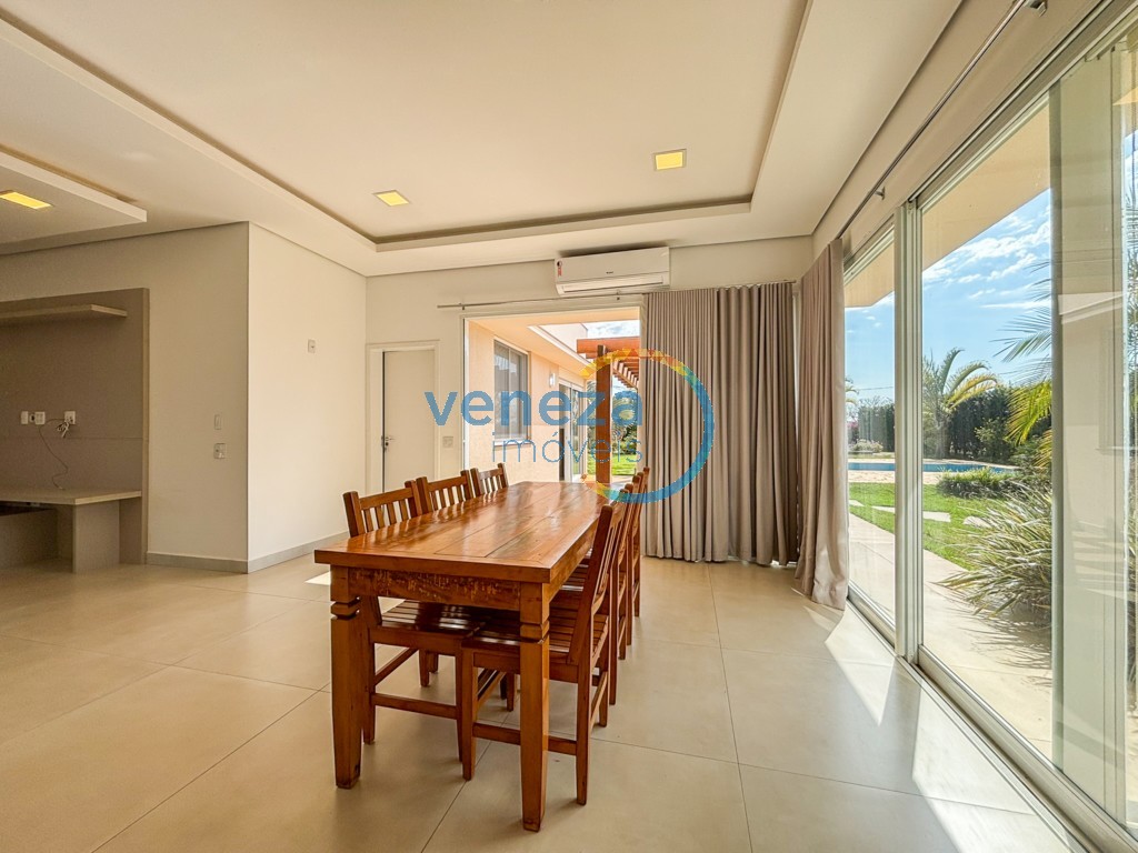 Casa Residencial à venda no bairro Gleba Palhano de Londrina com 200m<sup>2</sup> útil, 3 quartos, 2 vagas de garagem