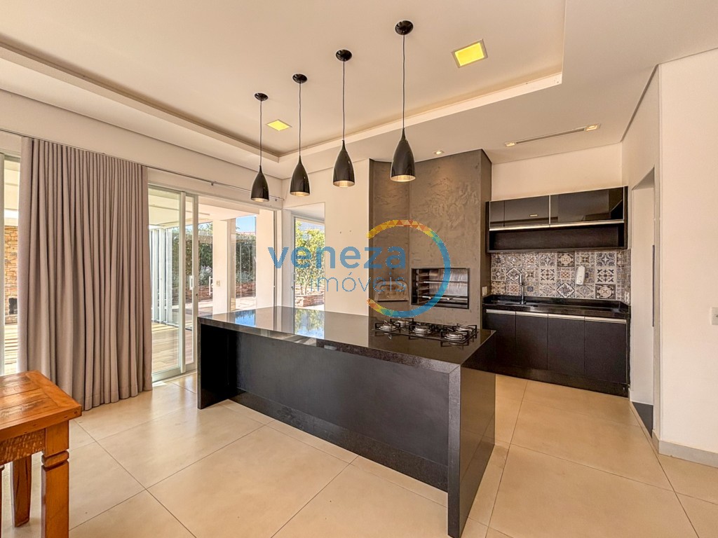 Casa Residencial à venda no bairro Gleba Palhano de Londrina com 200m<sup>2</sup> útil, 3 quartos, 2 vagas de garagem