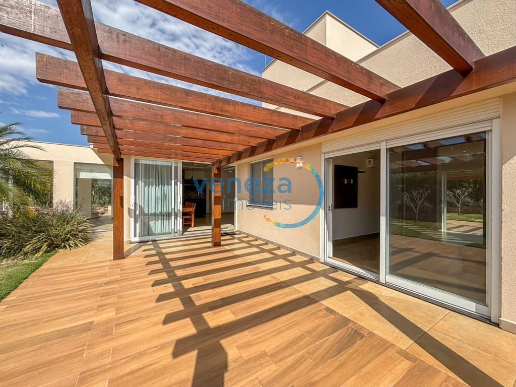 Casa Residencial à venda no bairro Gleba Palhano de Londrina com 200m<sup>2</sup> útil, 3 quartos, 2 vagas de garagem