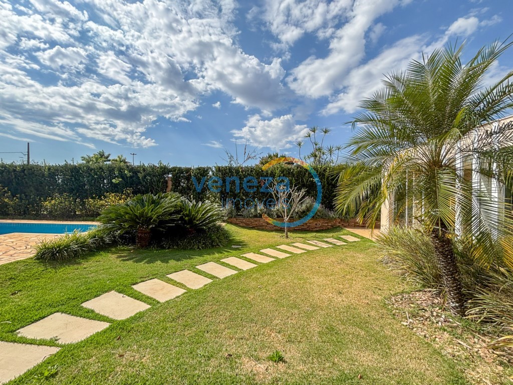 Casa Residencial à venda no bairro Gleba Palhano de Londrina com 200m<sup>2</sup> útil, 3 quartos, 2 vagas de garagem