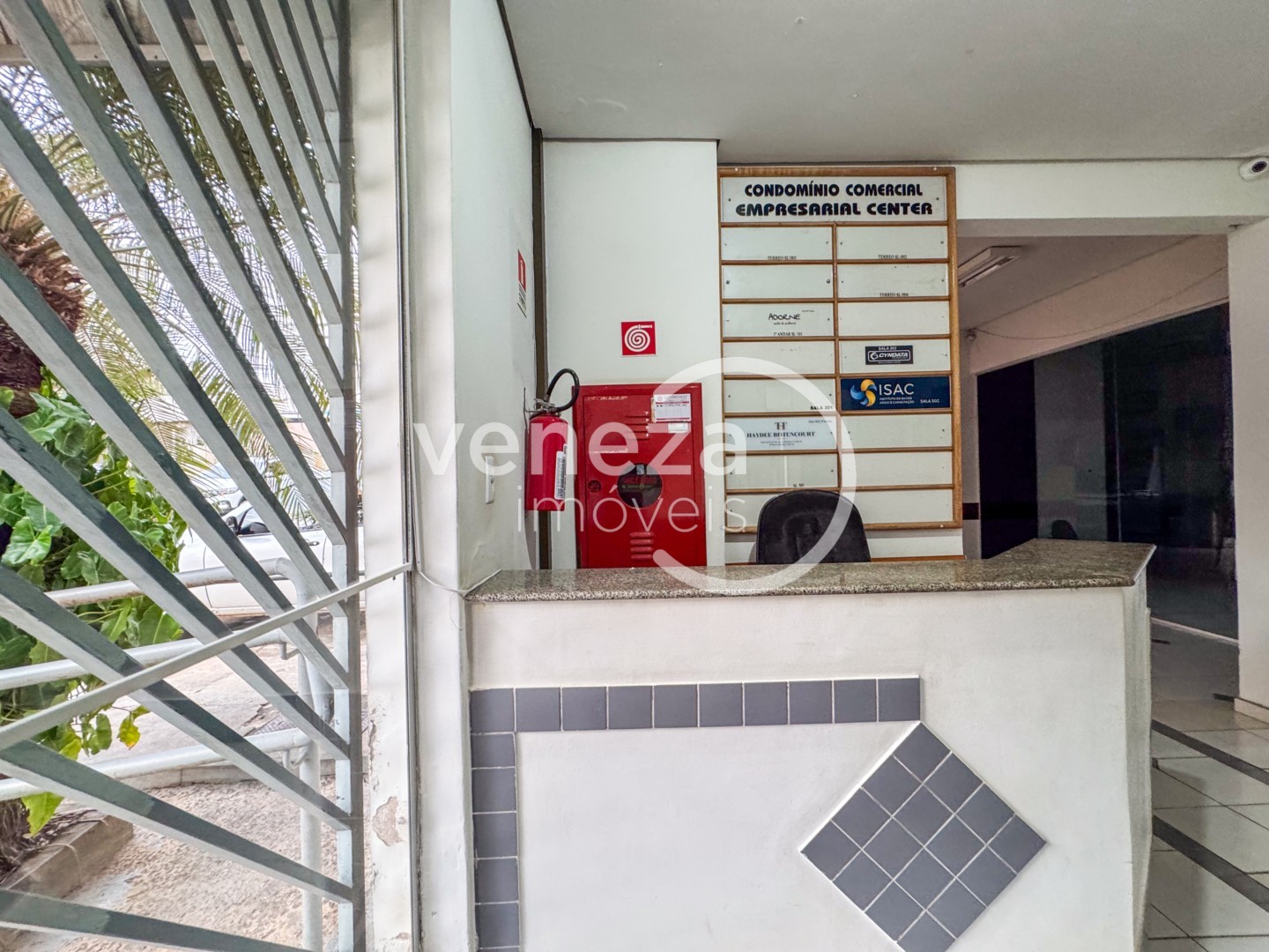 Sala para locação no bairro Centro de Londrina - Foto 8