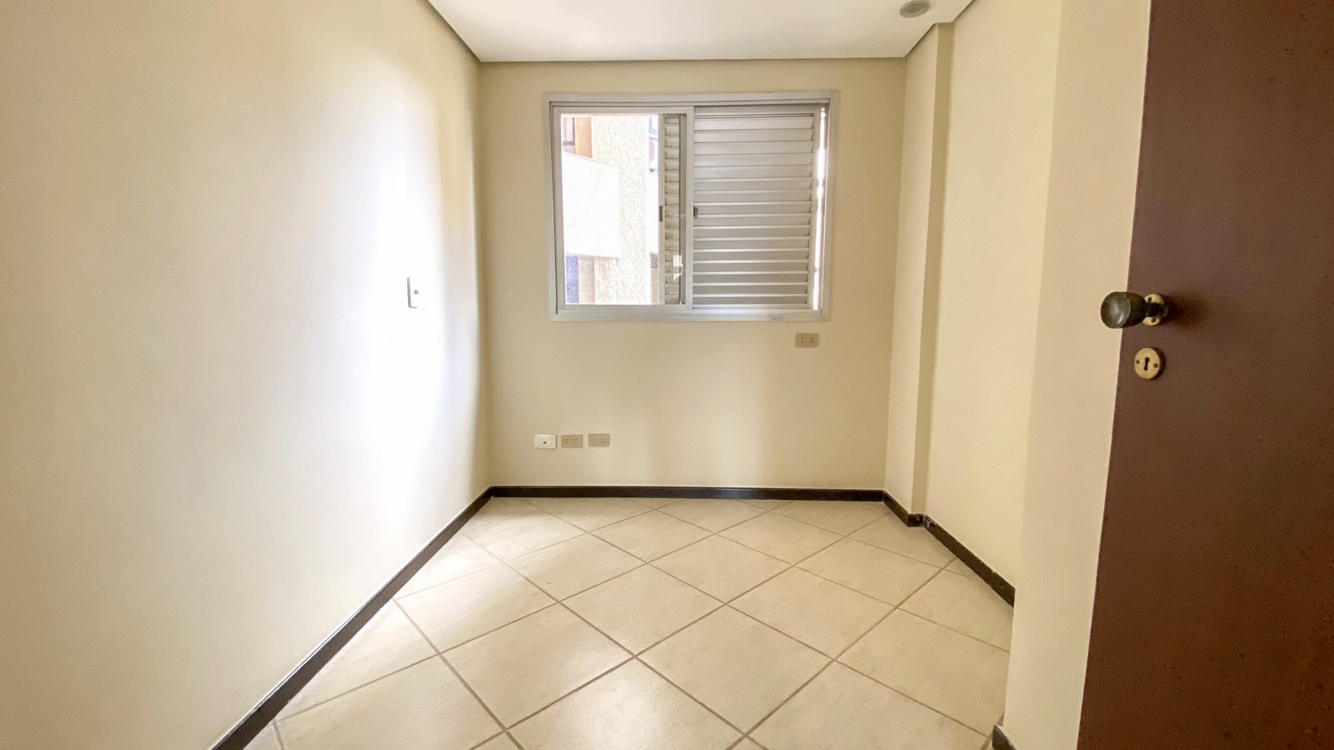 Apartamento para venda no bairro Centro de Londrina - Foto 10