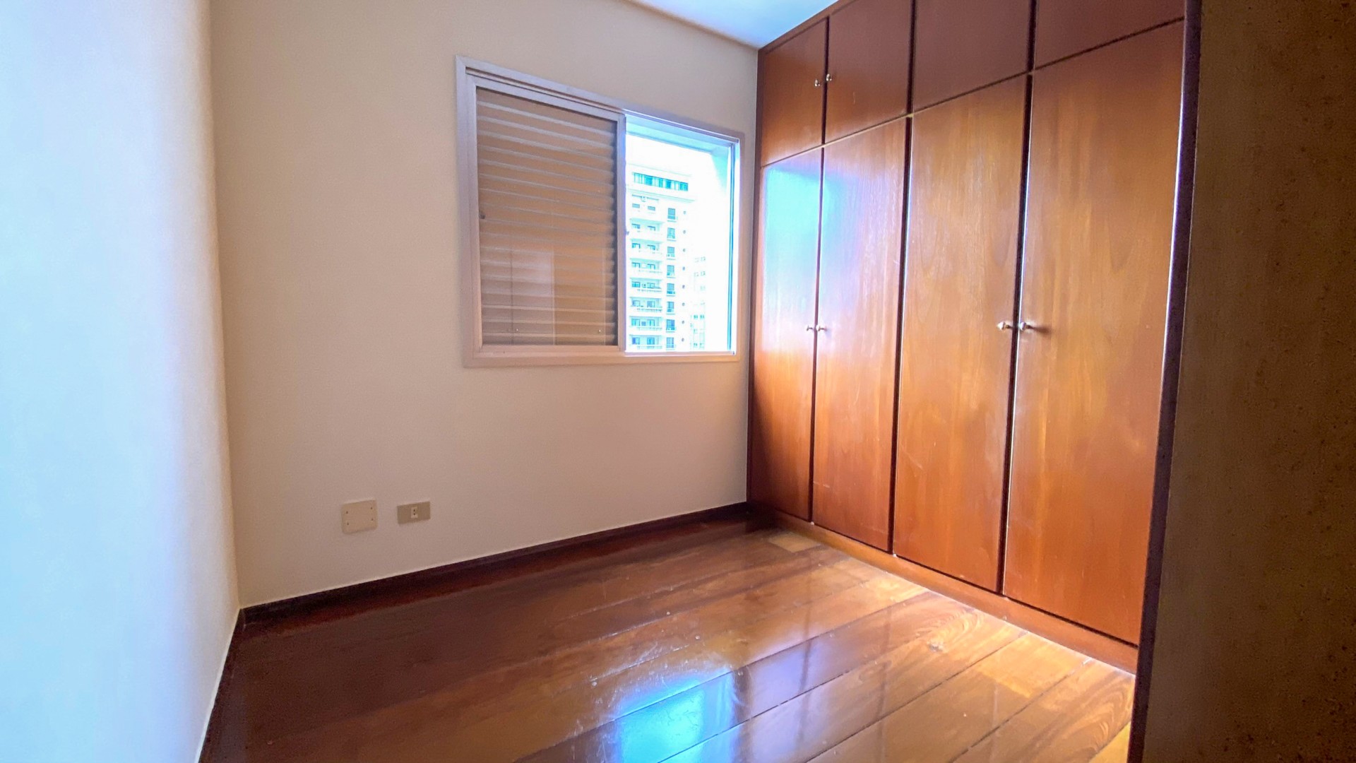 Apartamento para venda no bairro Centro de Londrina - Foto 4