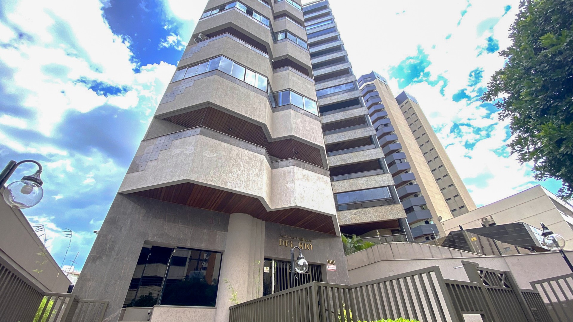 Apartamento para venda no Centro em Londrina com 188,81m² por R$ 525.000  - Foto 1