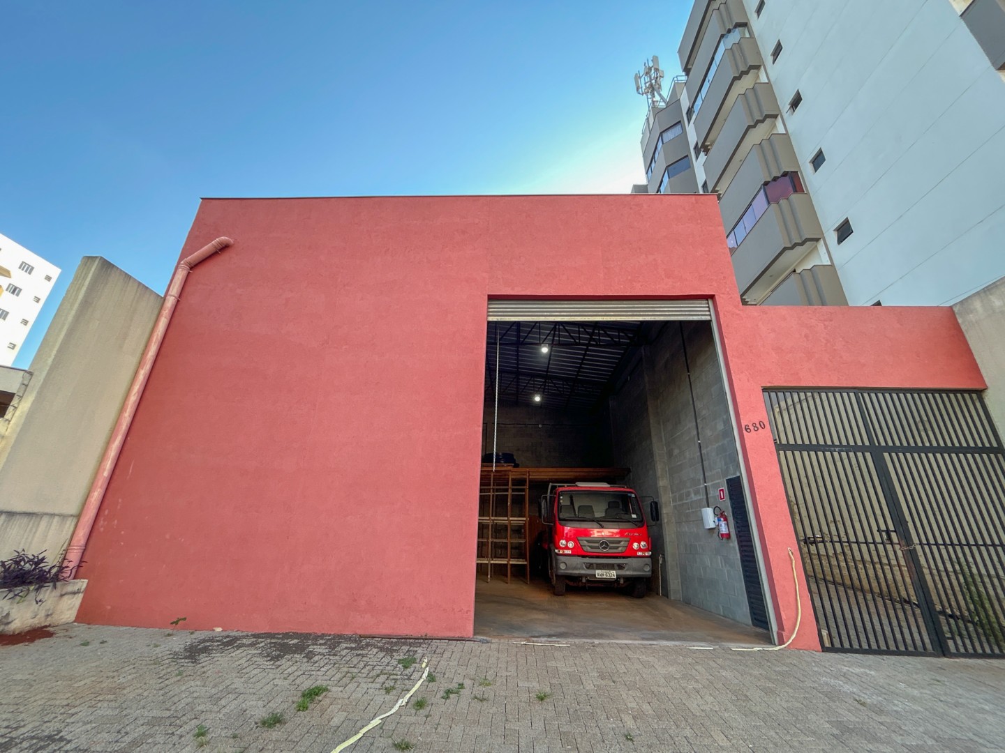 Barracão para locacao no Centro em Londrina com 100m² por R$ 5.000  - Foto 1