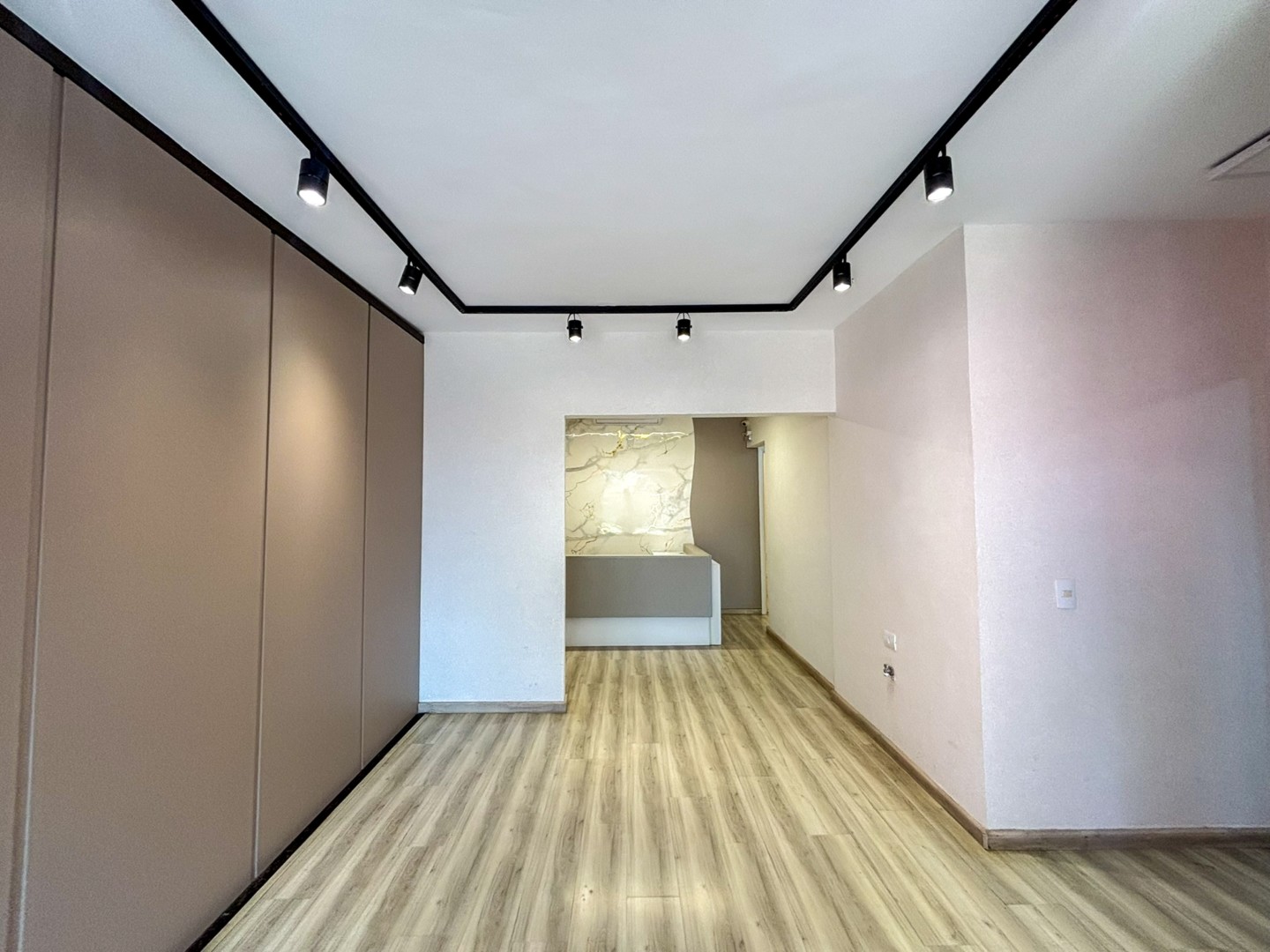 Sala/Conjunto Comercial para alugar em Quebec, Londrina — Portal Chave Fácil