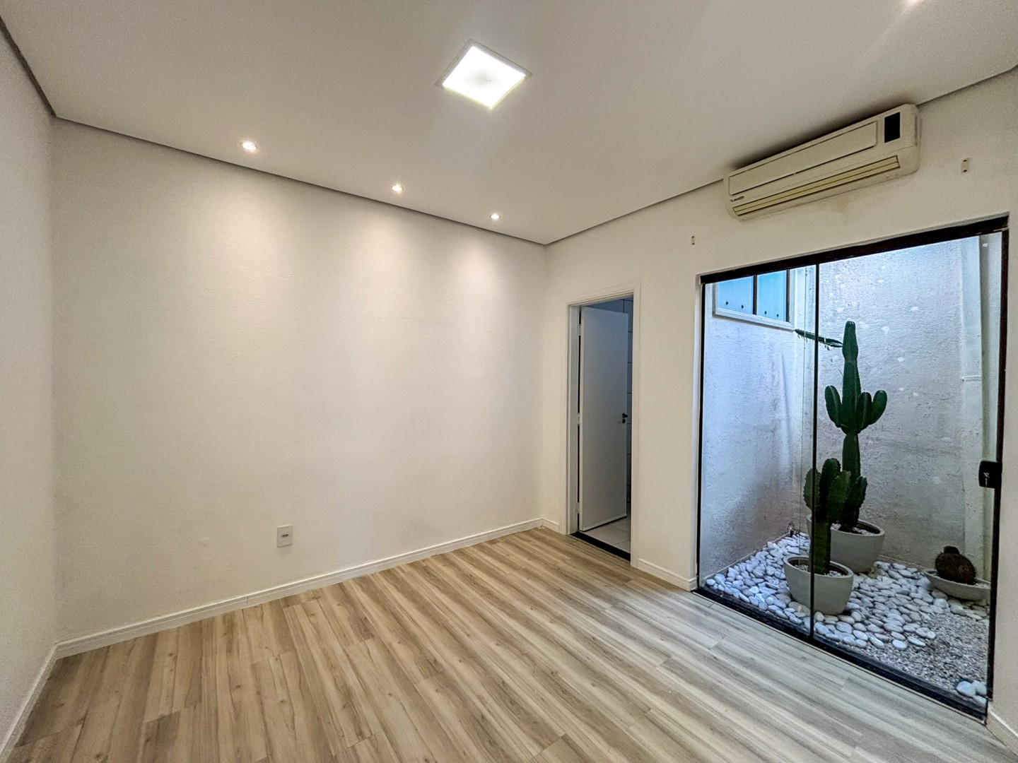 Casa Comercial para locação no bairro Quebec de Londrina - Foto 8