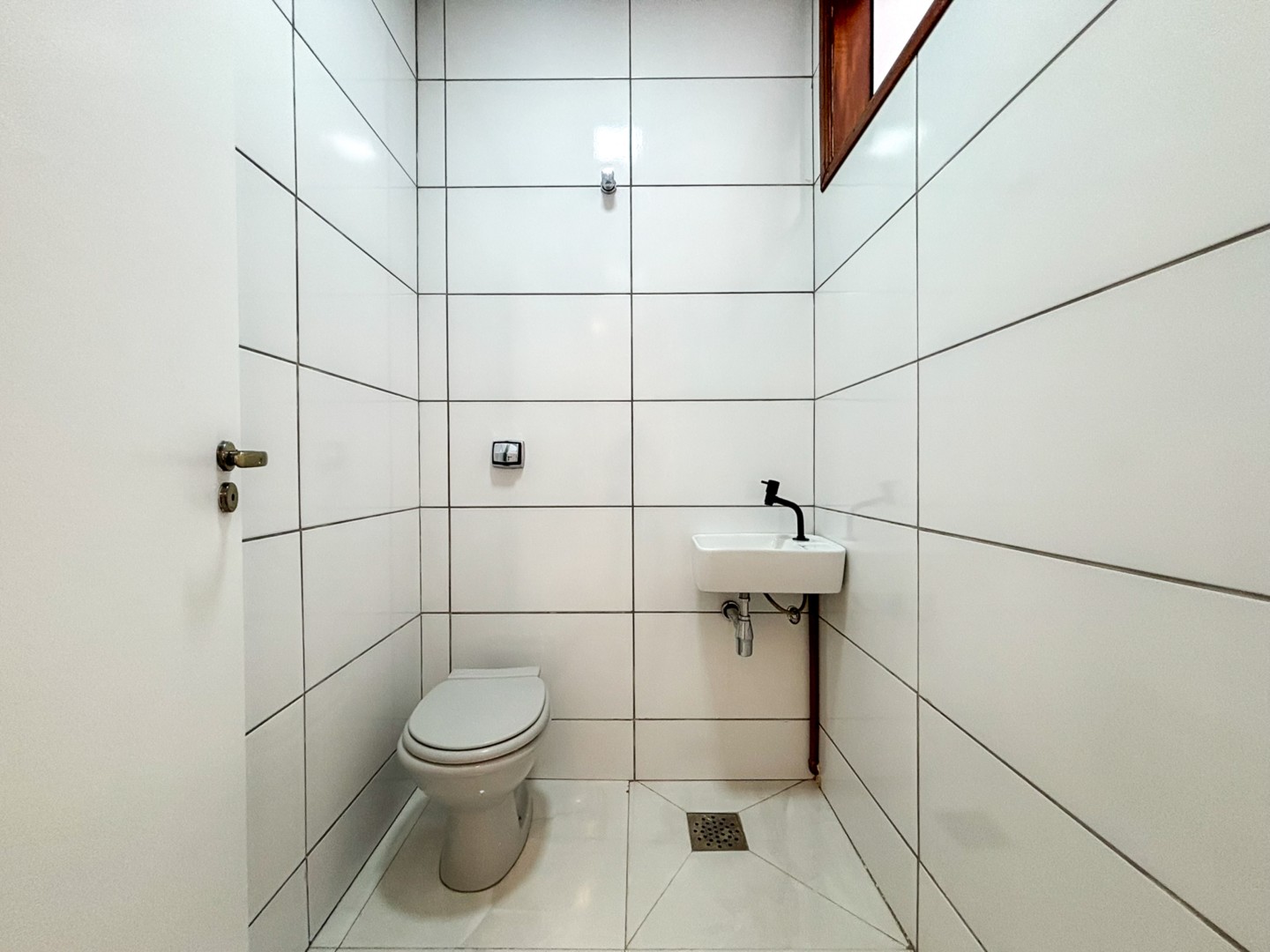 Casa Comercial para locação no bairro Quebec de Londrina - Foto 11