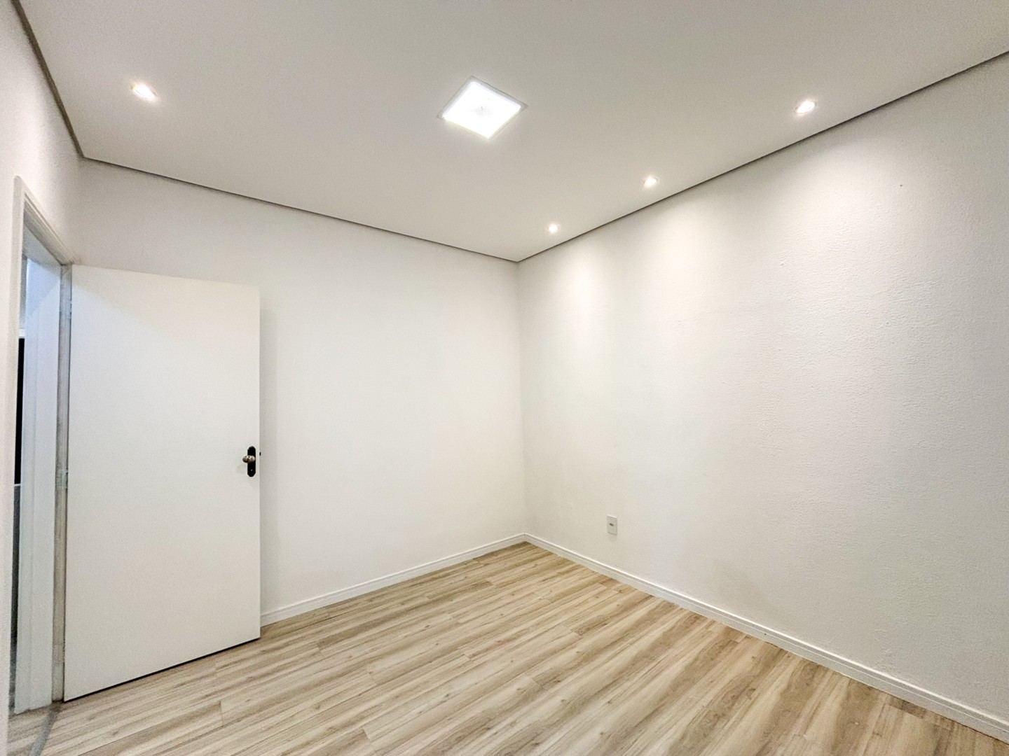 Casa Comercial para locação no bairro Quebec de Londrina - Foto 12