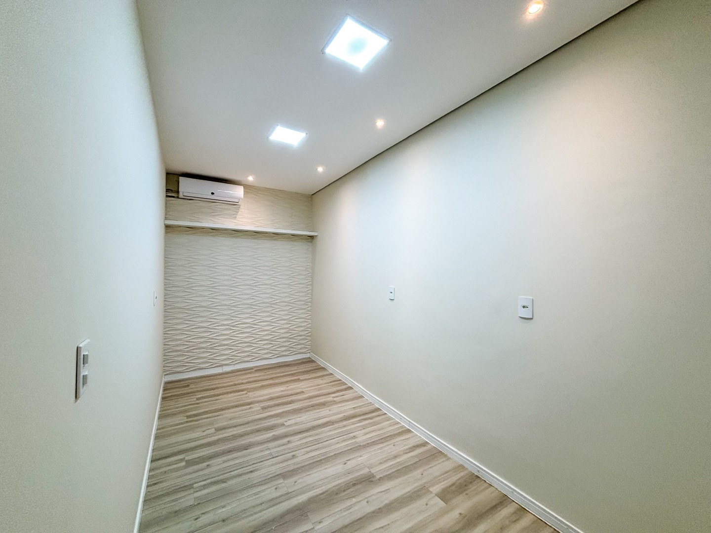 Casa Comercial para locação no bairro Quebec de Londrina - Foto 16