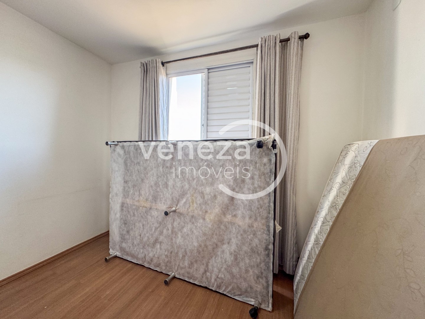 Apartamento para locação no bairro Jardim Joquei Club de Londrina - Foto 12