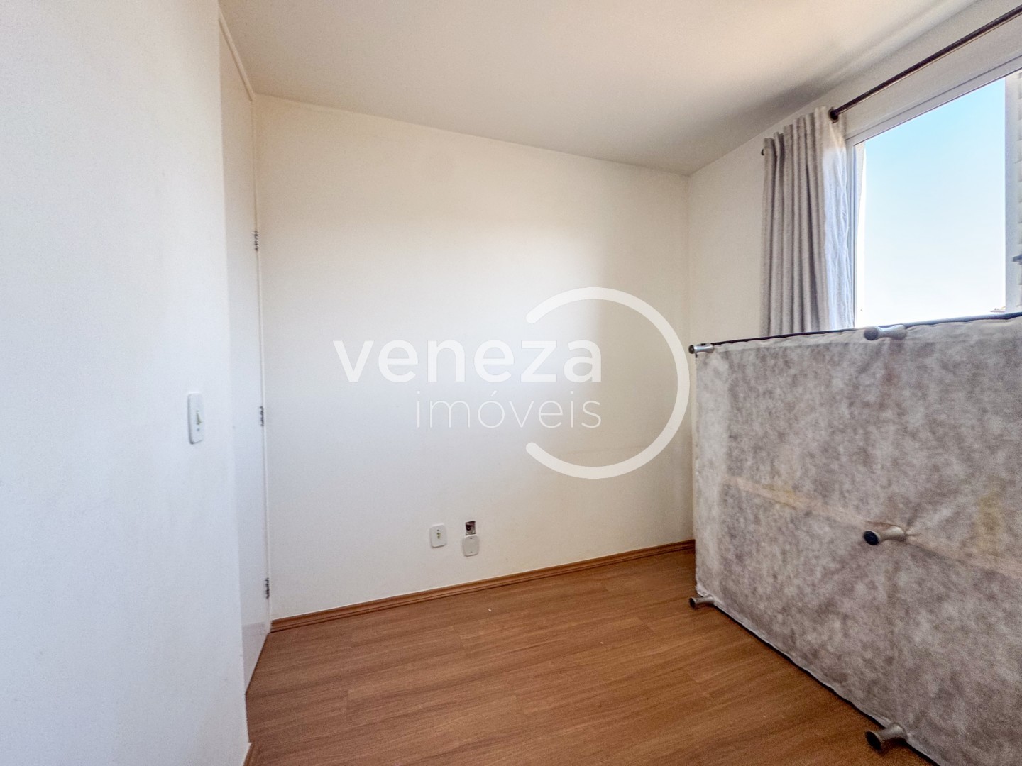 Apartamento para locação no bairro Jardim Joquei Club de Londrina - Foto 13