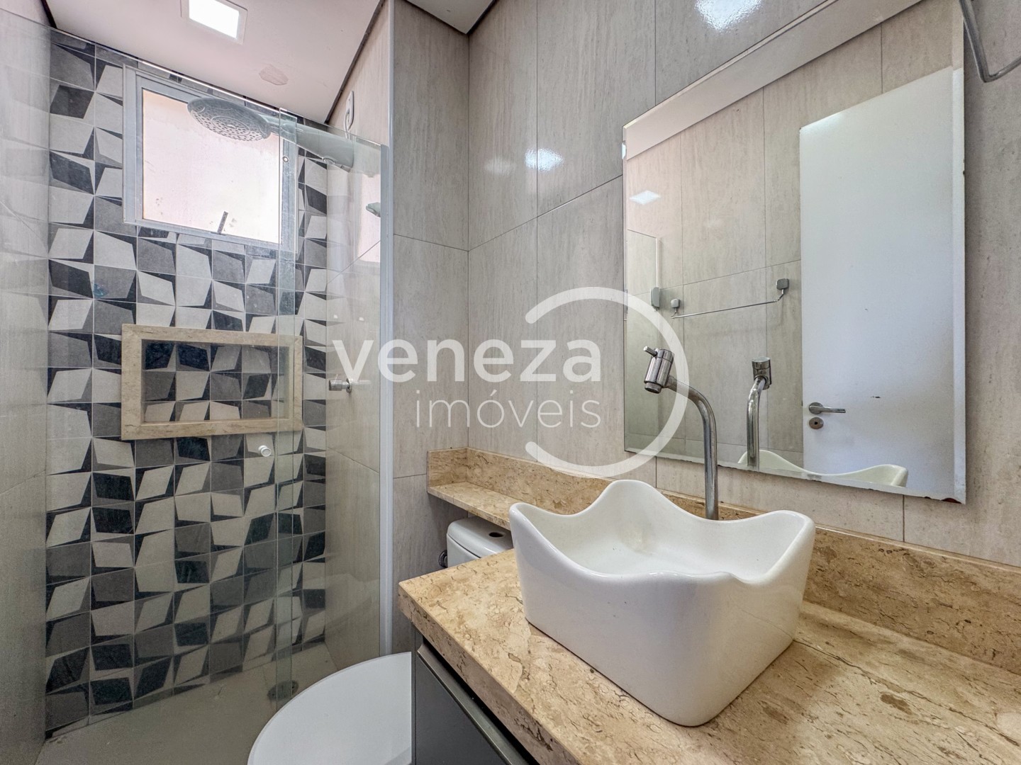 Apartamento para locação no bairro Jardim Joquei Club de Londrina - Foto 15