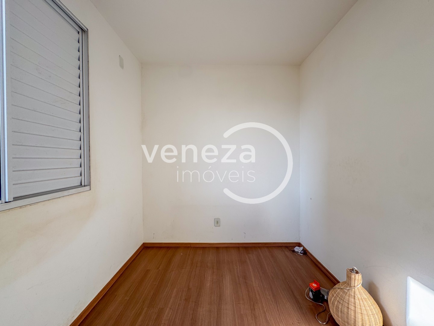 Apartamento para locação no bairro Jardim Joquei Club de Londrina - Foto 18