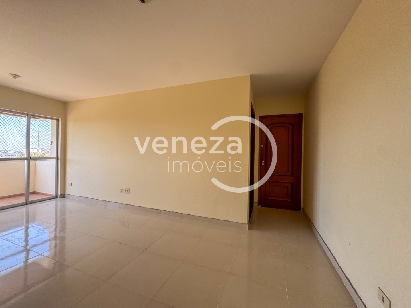 Apartamento para locacao no Jardim America em Londrina com 76m² por R$ 1.900