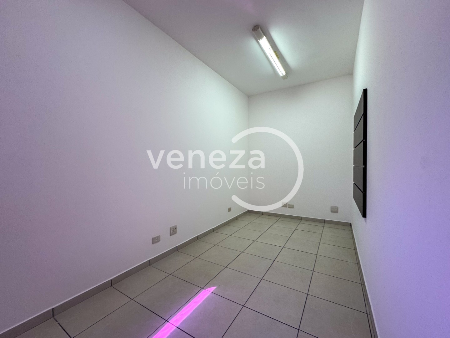 Sala para venda no bairro Centro de Londrina - Foto 8