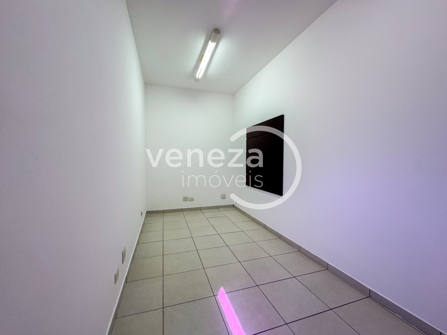 Sala para venda no bairro Centro de Londrina - Foto 9