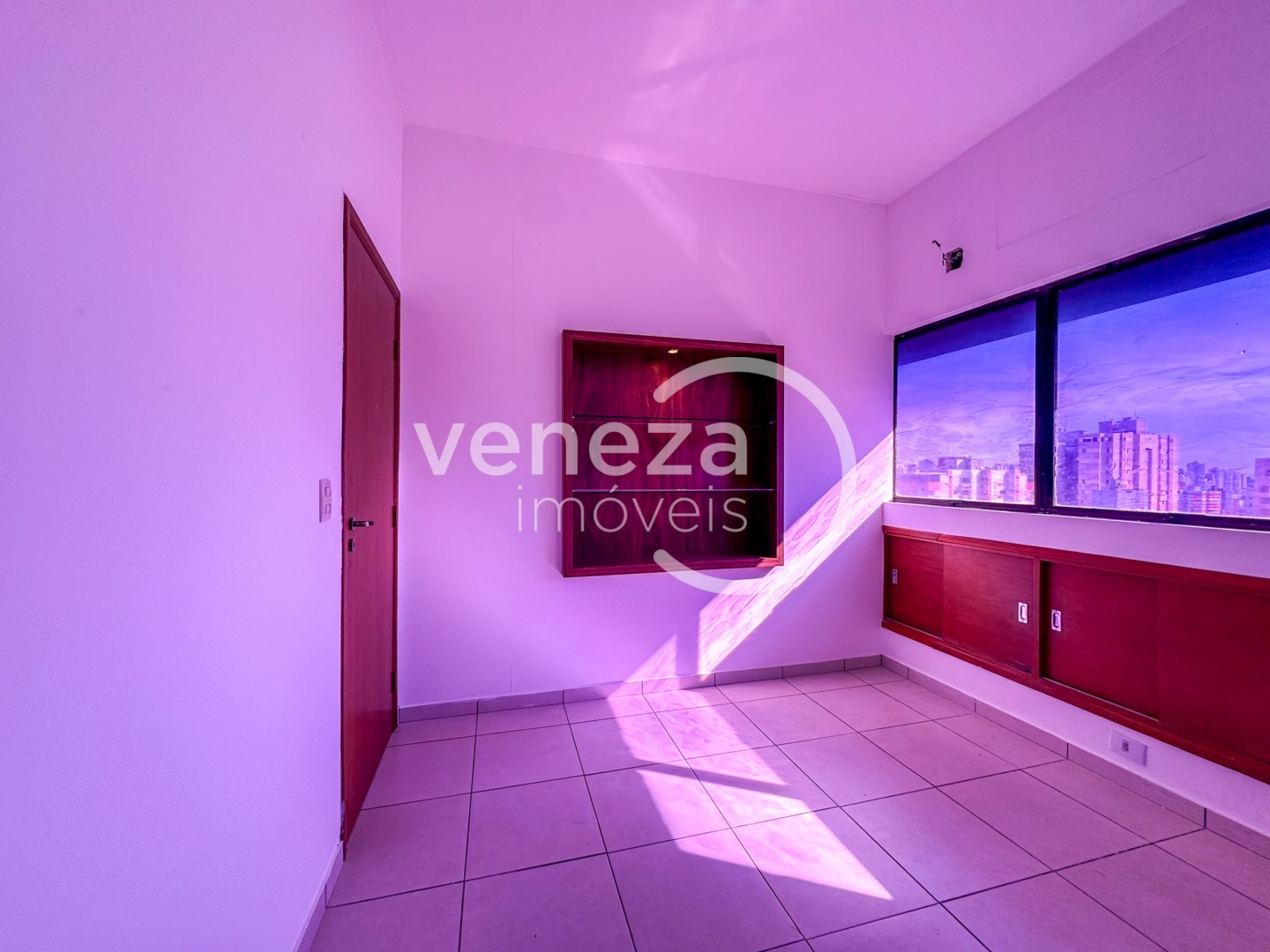 Sala para venda no bairro Centro de Londrina - Foto 16