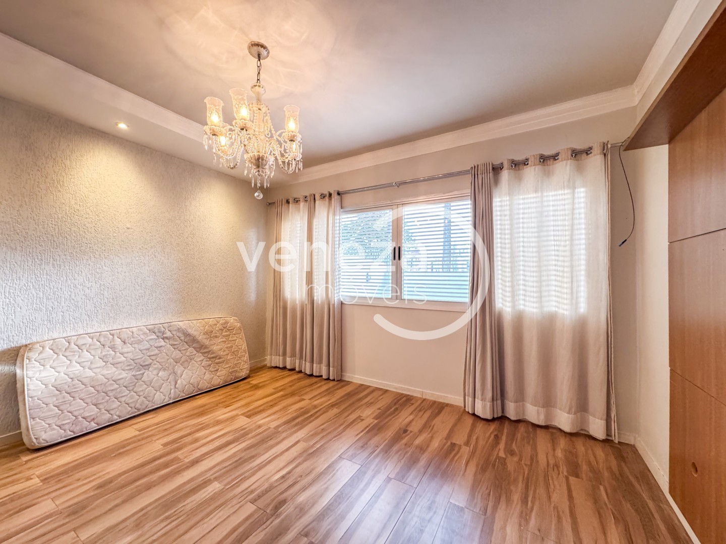 Casa Residencial para locacao no California em Londrina com 172,43m² por R$ 3.200