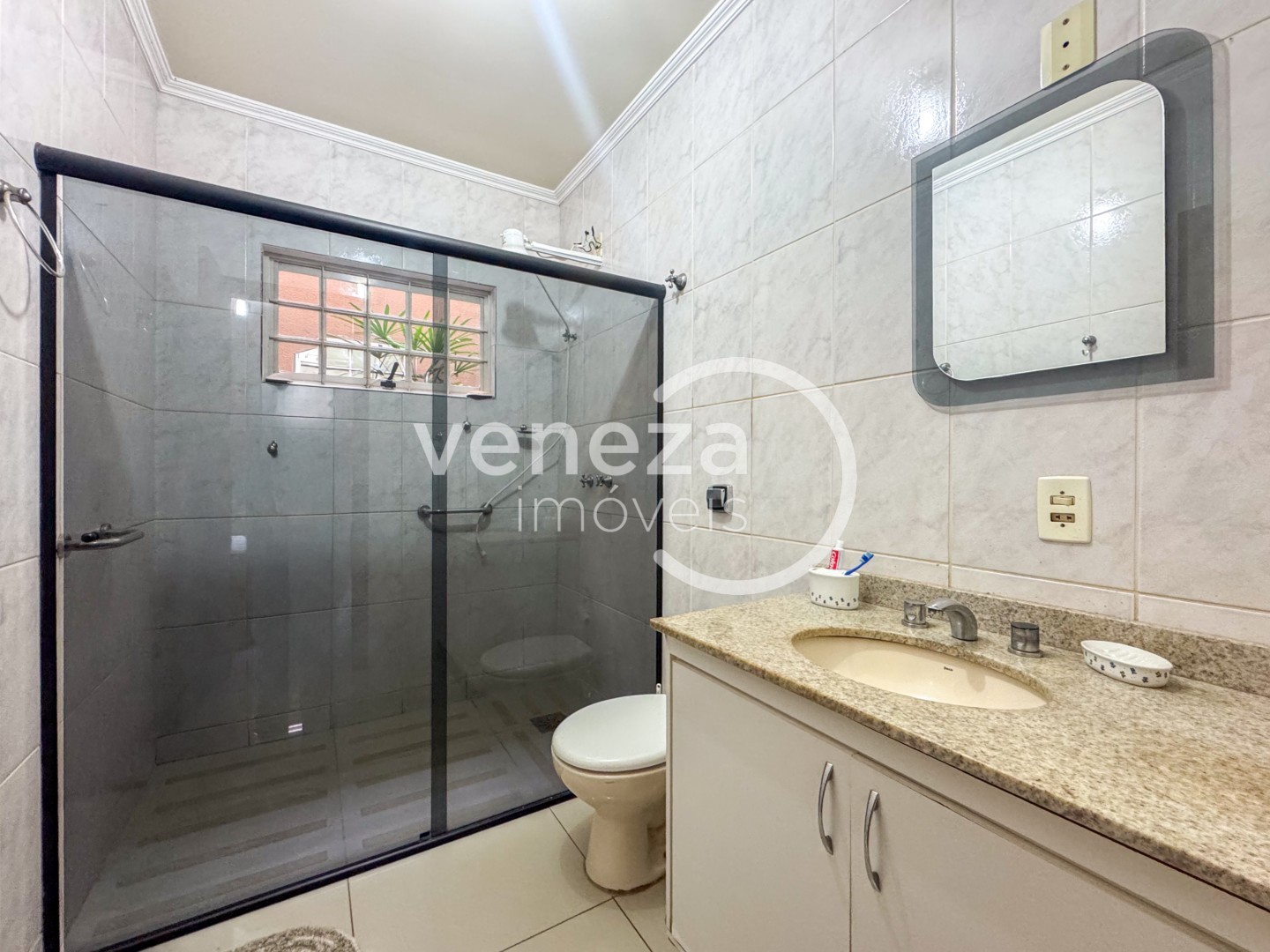 Casa Residencial para venda no bairro Jardim Italia de Londrina - Foto 11