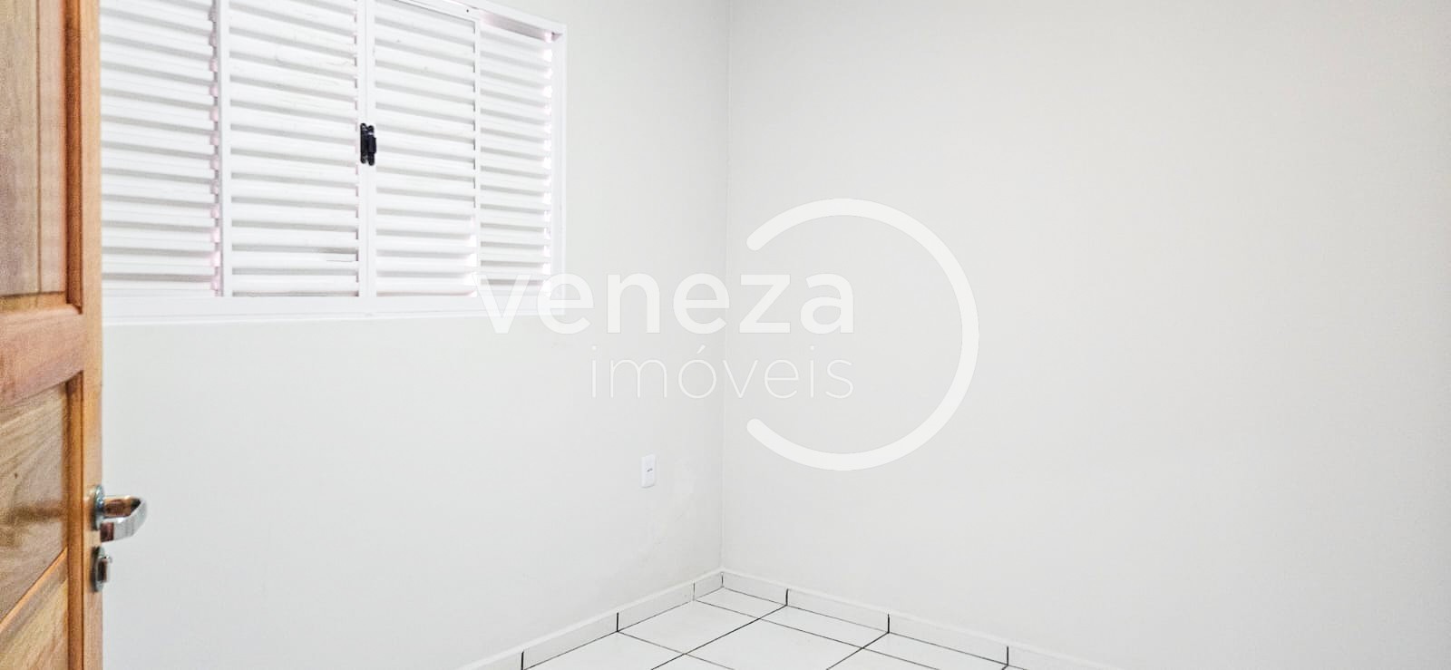 Casa Residencial para locação no bairro Jardim Guararapes de Londrina - Foto 7