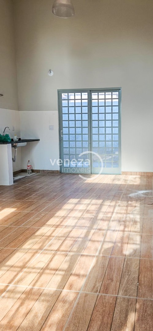 Casa Residencial para locação no bairro Jardim Guararapes de Londrina - Foto 4