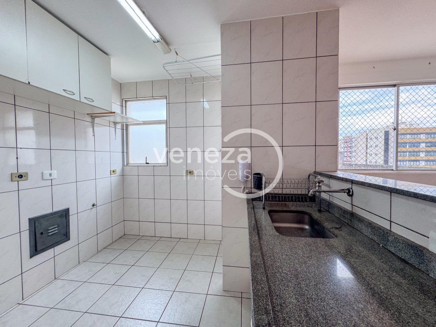 Apartamento para locação no bairro Vila Larsen 1 de Londrina - Foto 17