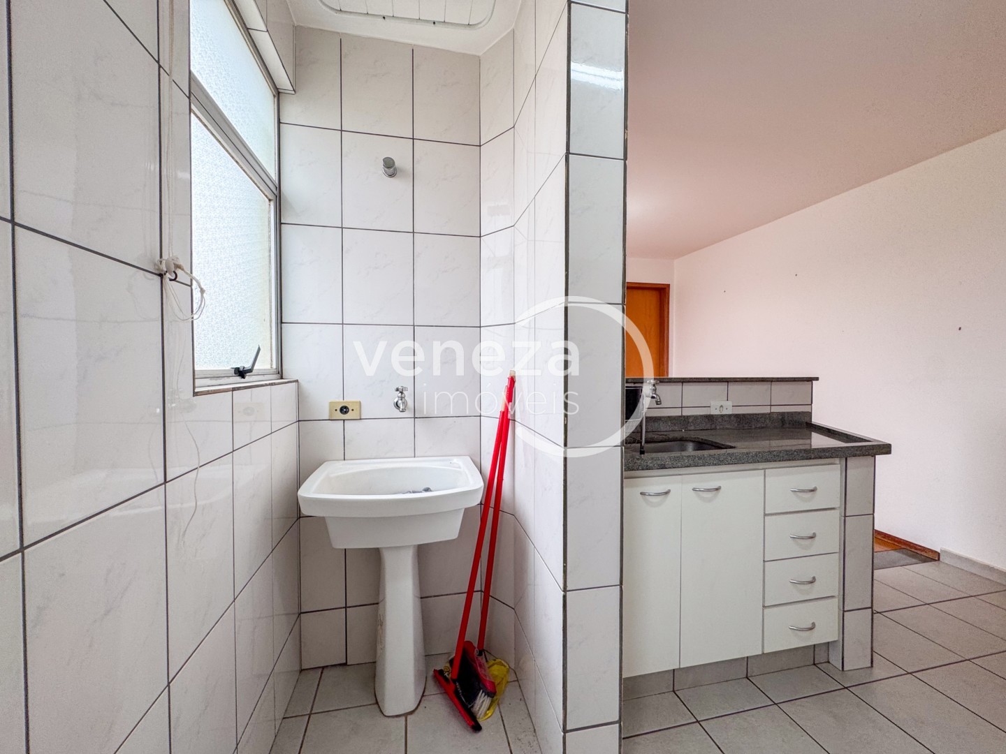Apartamento para locação no bairro Vila Larsen 1 de Londrina - Foto 19