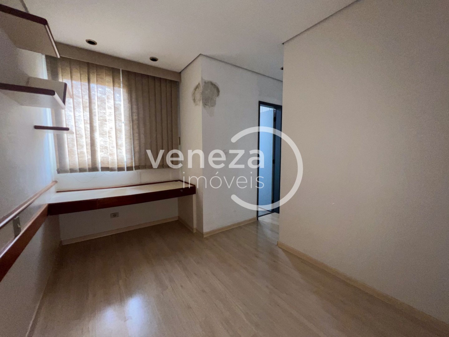 Apartamento para venda no bairro Centro de Londrina - Foto 4