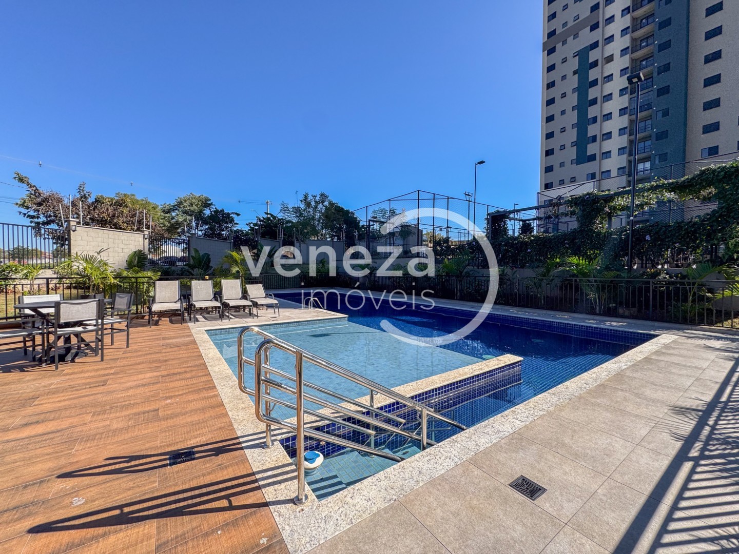 Apartamento para locação no bairro Pacaembu de Londrina - Foto 34