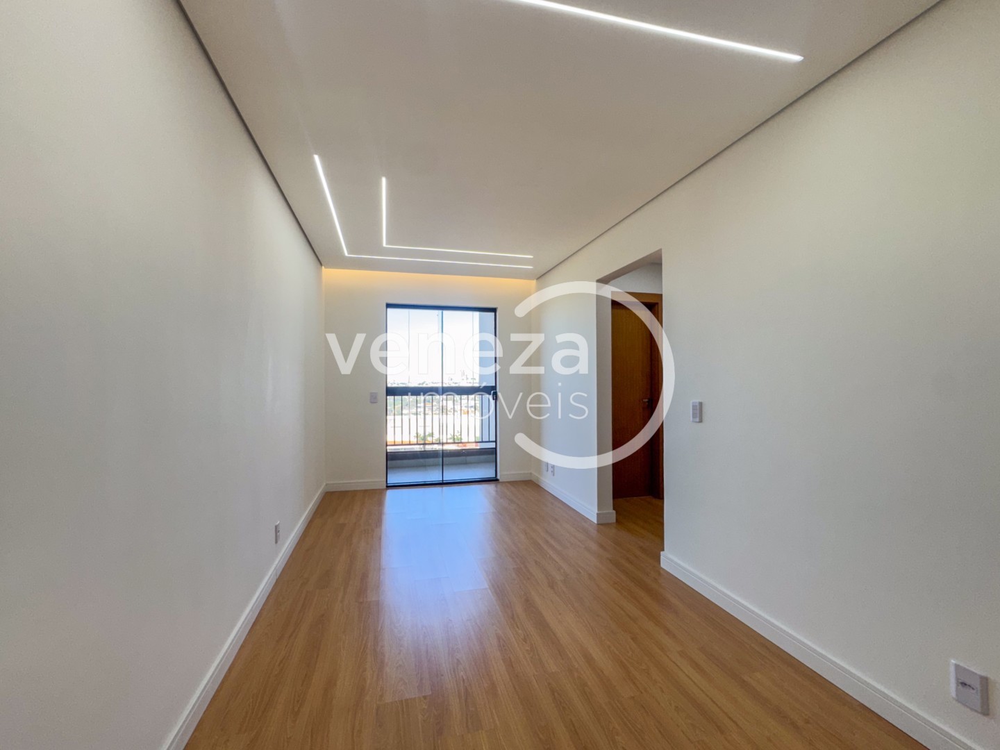 Apartamento para locacao no Pacaembu em Londrina com 55m² por R$ 2.100