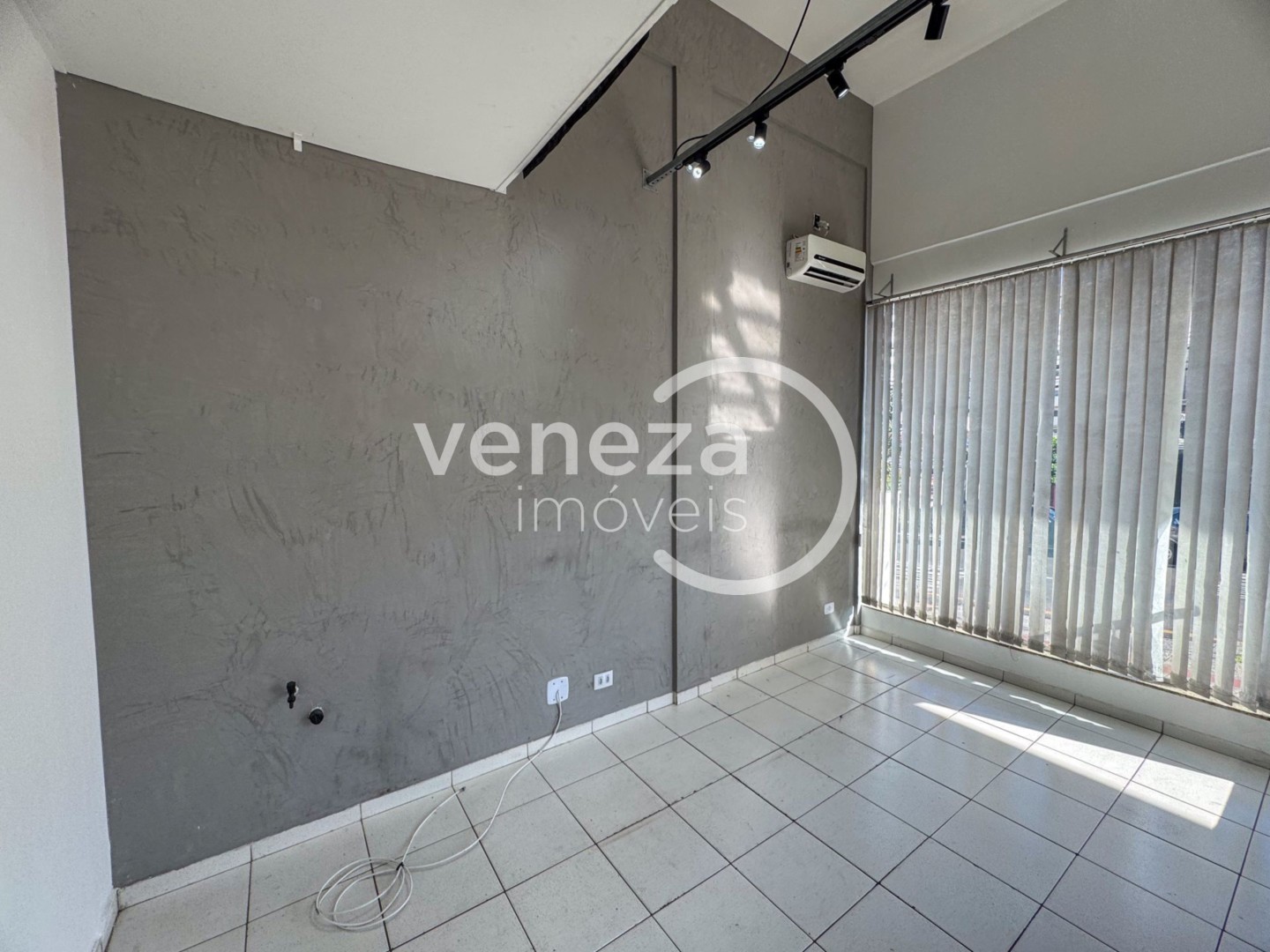 Salão-loja para venda no bairro Centro de Londrina - Foto 7