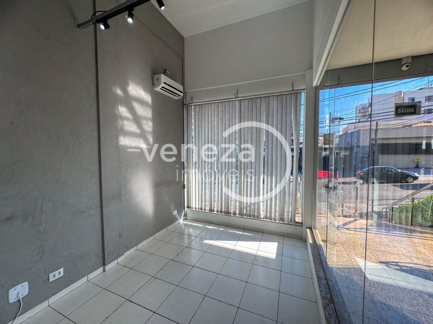 Salão-loja para venda no bairro Centro de Londrina - Foto 8