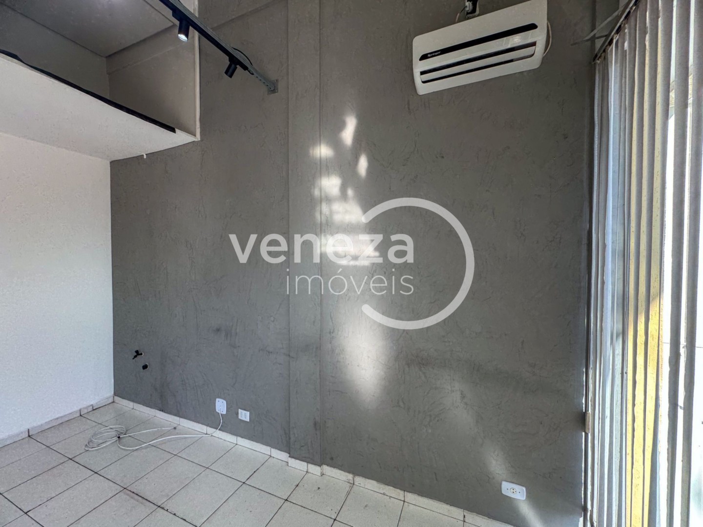 Salão-loja para venda no bairro Centro de Londrina - Foto 9